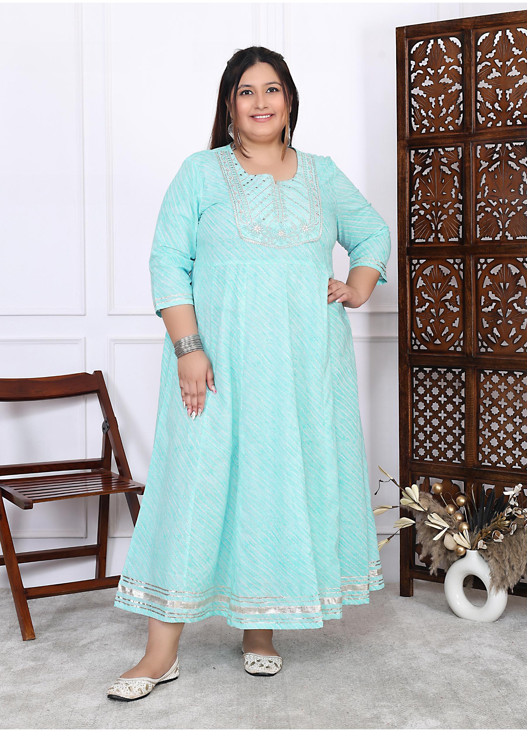 Plus Size Green Cotton Leheriya Print Embroidered Long Kurta (B17-Green)