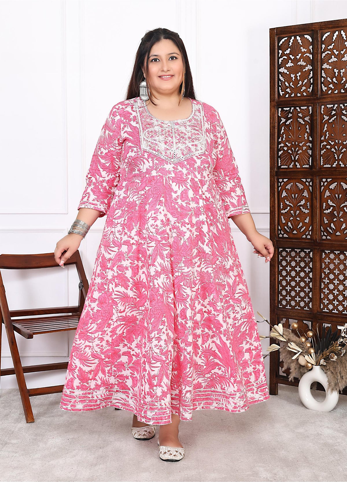 Plus Size Pink Cotton Floral Print Embroidered Long Kurta (B20-Pink)