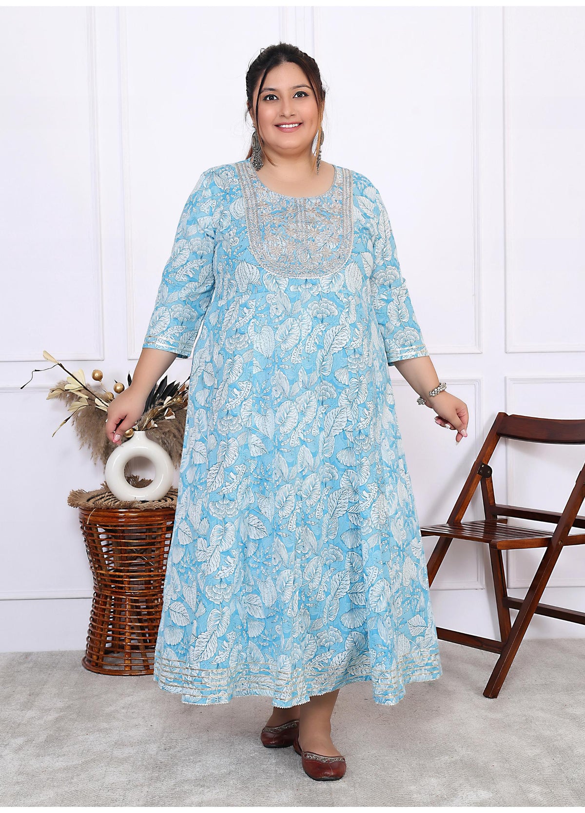 Plus Size Blue Cotton Floral Print Embroidered Gown (B25-Blue)